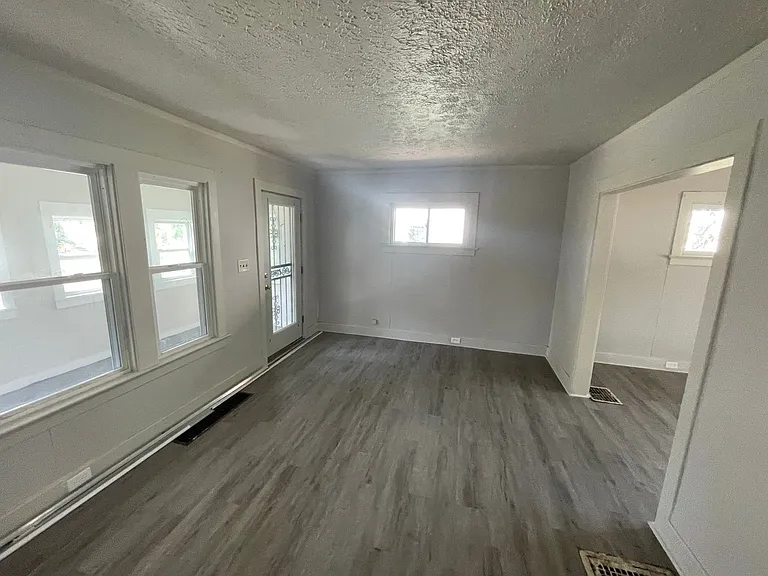 14005 Scioto Ave — Photo 6