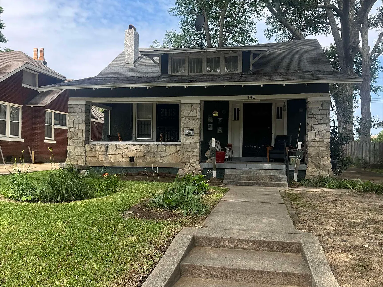 2 bed, 1.0 bath, $1,100 — Photo 1