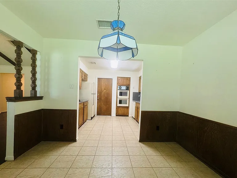 7622 Woodsman Trl — Photo 8