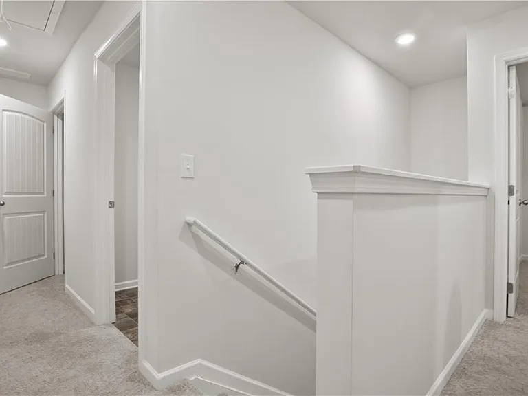239 Turner Ln — Photo 12