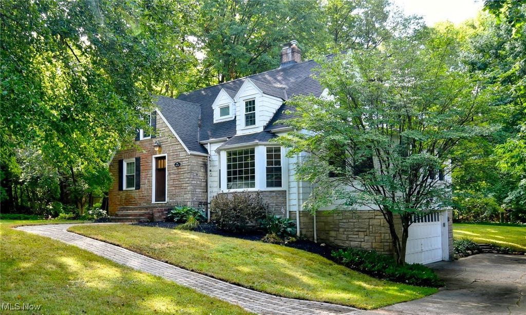 Real estate listing image