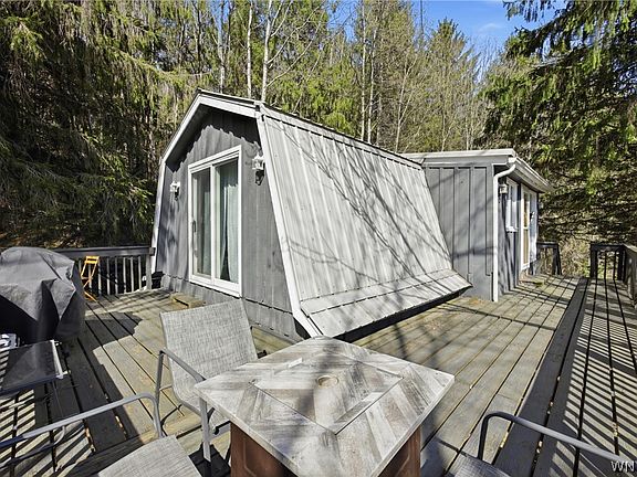 3rd image of 6912 Ellicottville Maples Rd