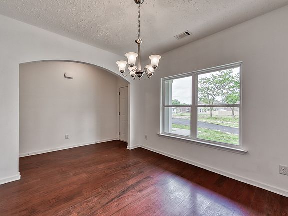3rd image of 3117 Bluewater Way