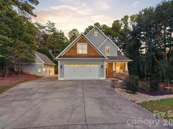 5596 Bridgewater Dr, Granite Falls, NC 28630
