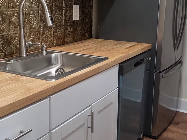 2 Pleasant St APT 6, Claremont, NH 03743