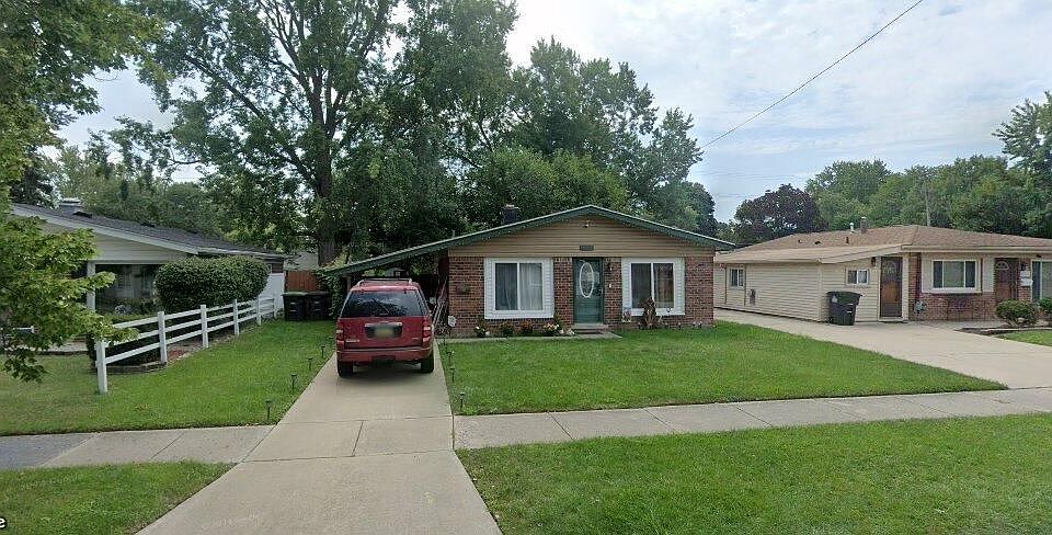 1st image of 20915 Millard St