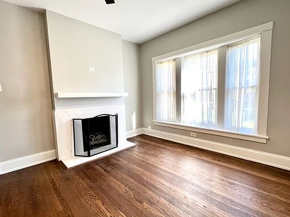 3rd image of 2112 W North Ave #1W