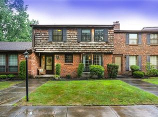 205 Wedgewood Dr, Williamsville, NY 14221