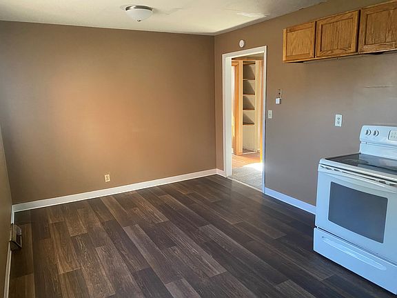2nd image of 6635 Cedar Ave #6635