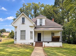 215 3rd St S, Baldwyn, MS 38824