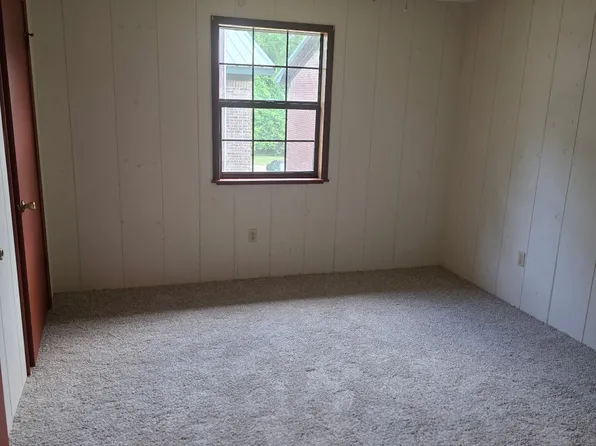 Oak Ridge Apartment