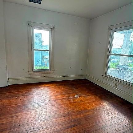 5th image of 266 Orchard St