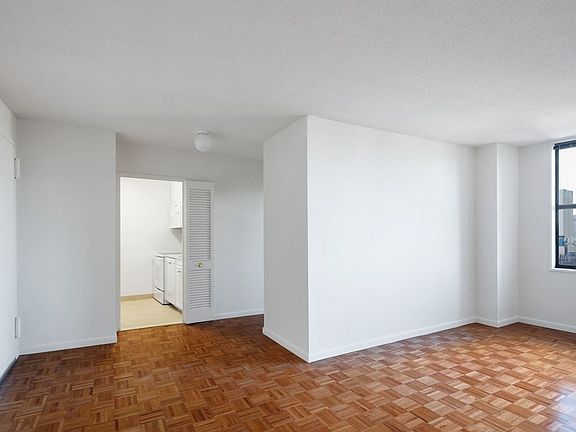 3rd image of 211 W 56th St #36A