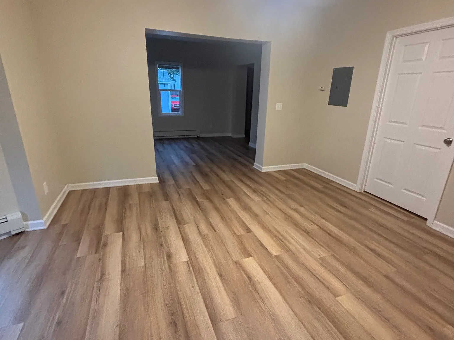 2 bed, $850 — Photo 2