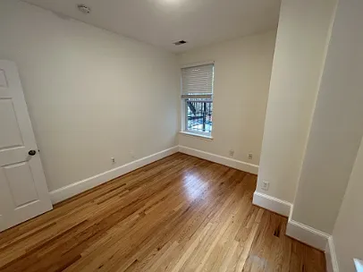 1439 Girard St NW #3 — Photo 16