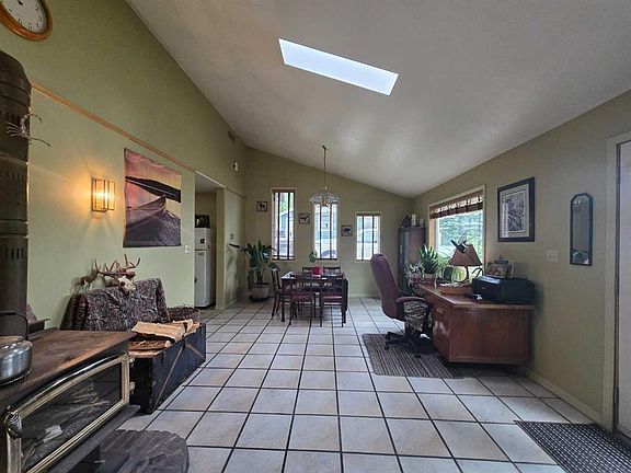 3rd image of 5106 S Center Ave