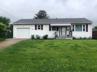 1529 Zimmer St, Lancaster, OH 43130