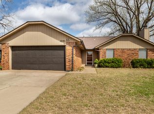 1019 W Gemini Rd, Edmond, OK 73003