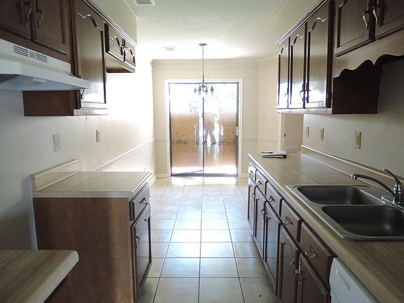 3rd image of 5871 Plum Valley Dr