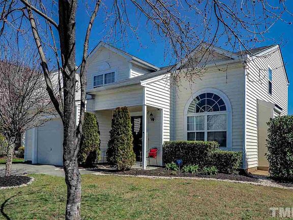 3rd image of 512 Cove Hollow Dr
