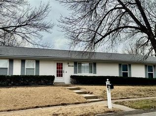 2400 Jenkee Dr, Florissant, MO 63031