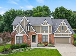 9805 W 121st Ter, Overland Park, KS 66213