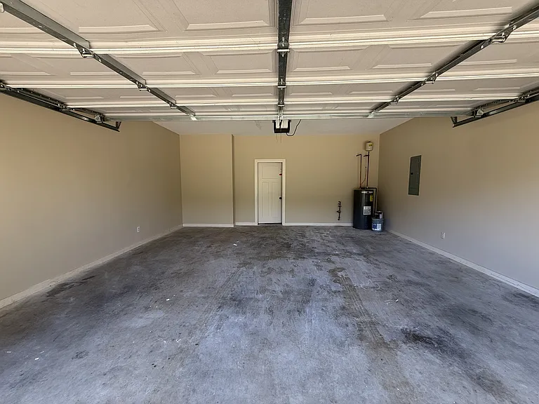 20478 Castle Ridge Rd — Photo 25