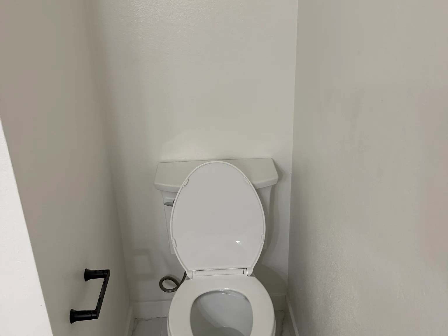 2 bed, 800 sqft, $2,500 — Photo 2