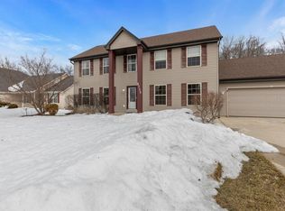 8730 S 6th Ave, Oak Creek, WI 53154
