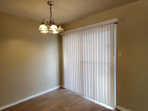 5th image of 2638 Gwendolyn Ln