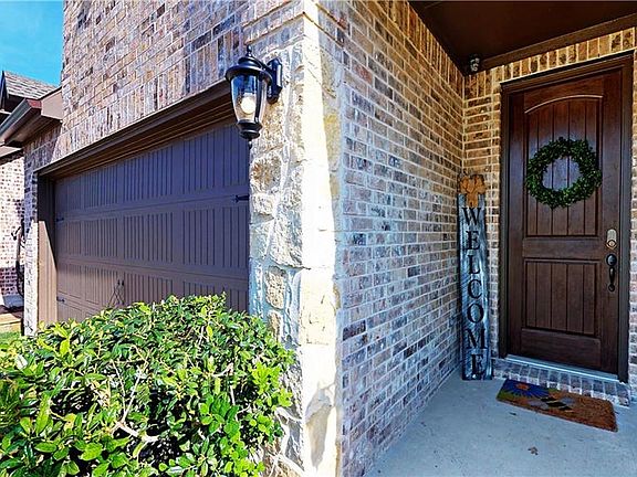 2nd image of 4513 Moonlight Dr