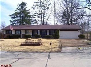 12669 Markaire Dr, Saint Louis, MO 63146