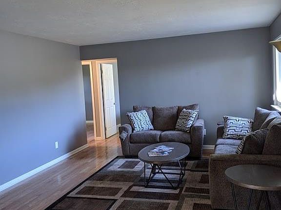 4th image of 1346 Catherine Dr