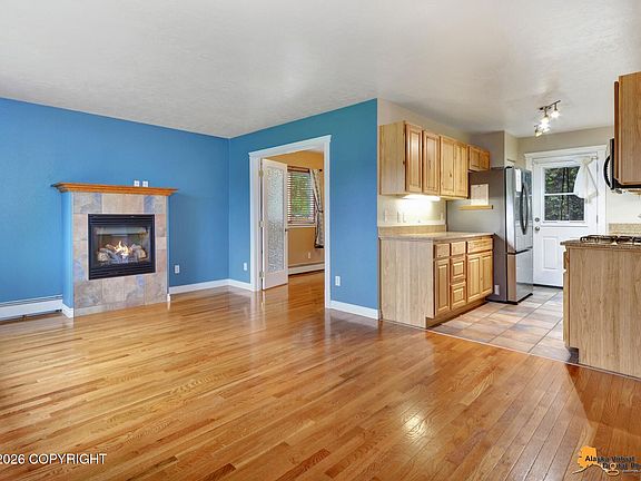 3rd image of 2848 Bass St