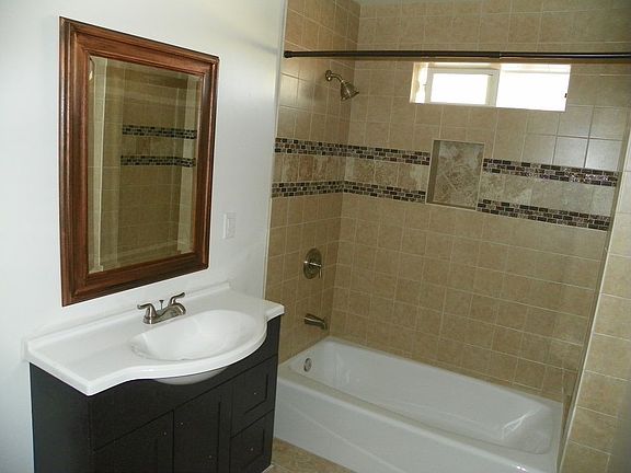 2nd image of 6902 Fallbrook Ave