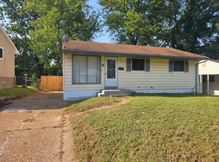 220 McAlpine Dr, Saint Louis, MO 63137