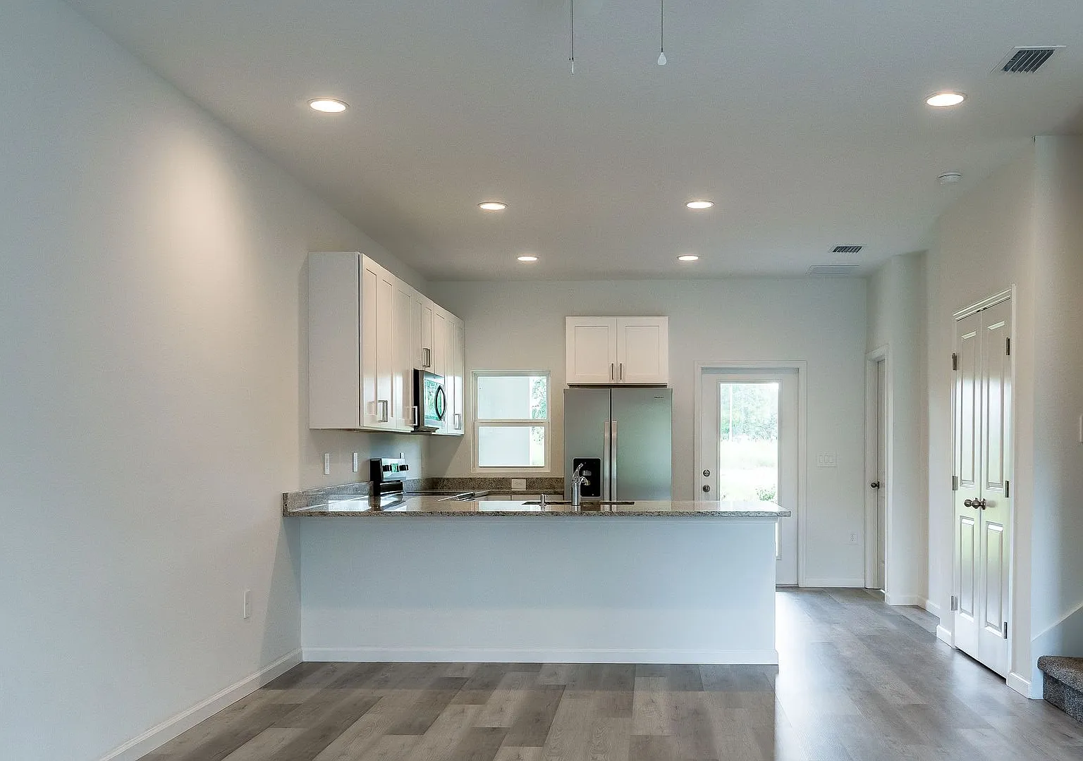 Brand New Home for Rent! — Photo 3