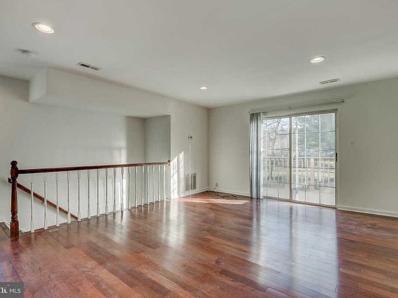 2nd image of 3710 Monmouth Pl Unit 14-143