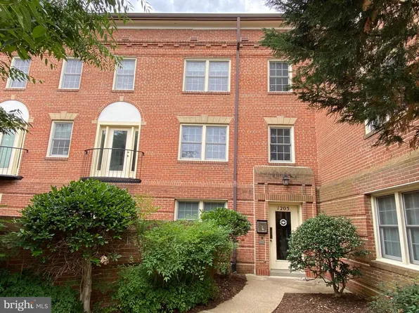 1205 N Pitt St APT 2C, Alexandria, VA 22314