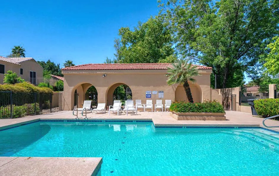 4 bed, 2050 sqft, $3,000 — Photo 4