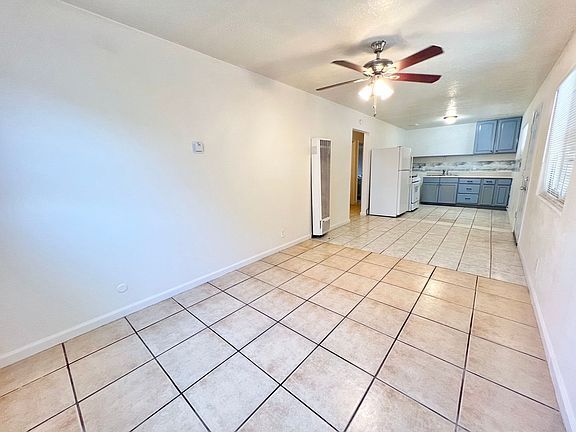 3rd image of 425 Grove St SE #427