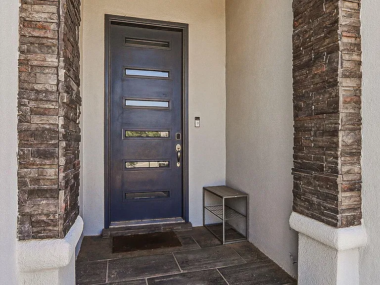 13453 Coldham St — Photo 3