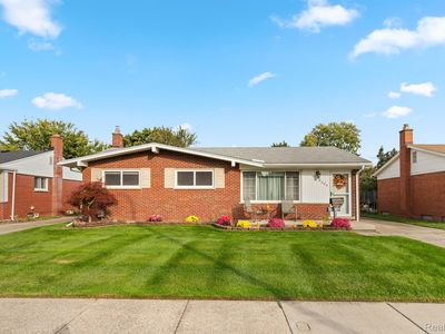 9000 N Farmington Rd, Livonia, MI, 48150