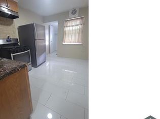 909 E 220th St, Bronx, NY 10469