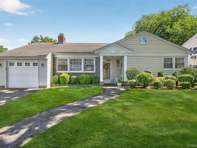 15 Garfield Street, Garden City, NY, 11530