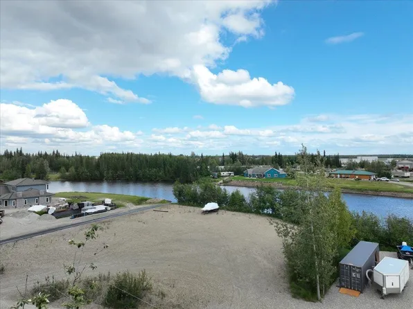 1212 S Crown Rd, Fairbanks, AK 99709
