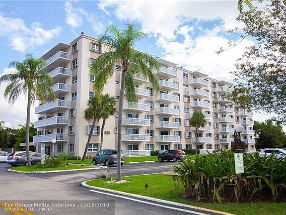 5th image of 1831 NE 38th St APT 109
