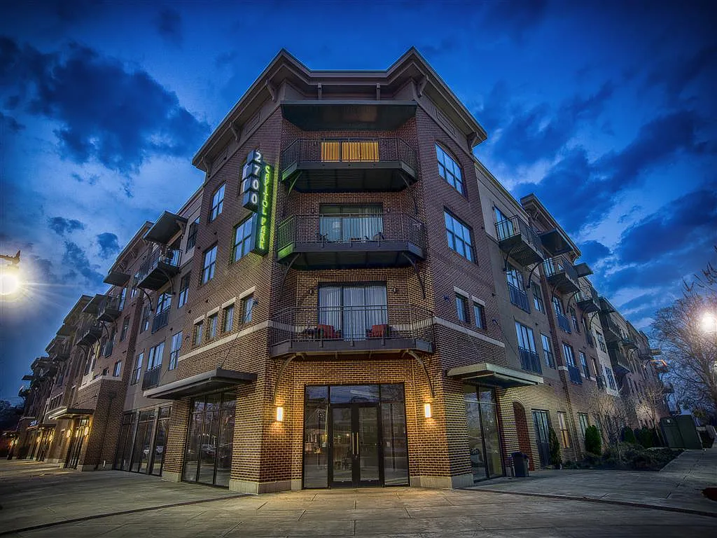 2700 Capitol Park — Photo 2
