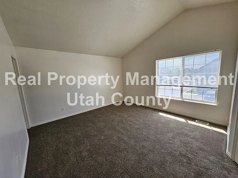491 N 1235 W — Photo 9