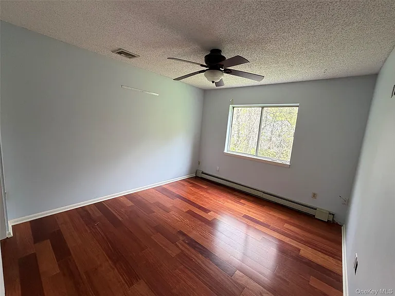 73 Cornwall Cir — Photo 22